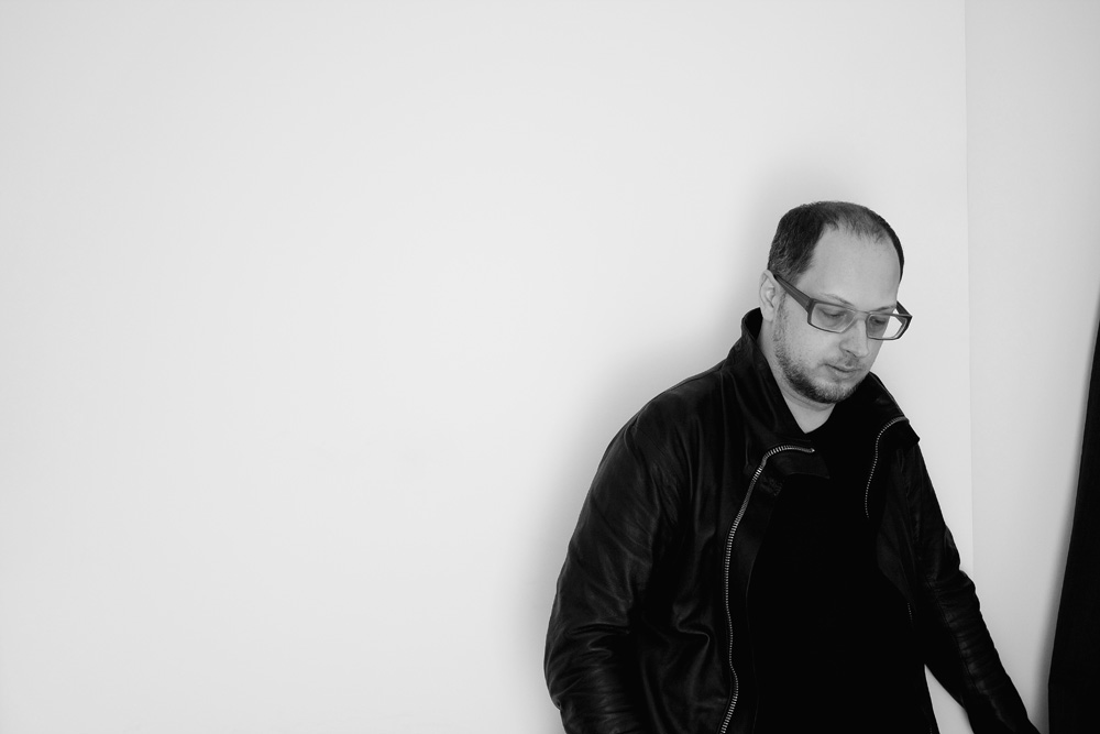 Mike Paradinas (µ-Ziq) Posts 100 Unheard Recordings To Soundcloud