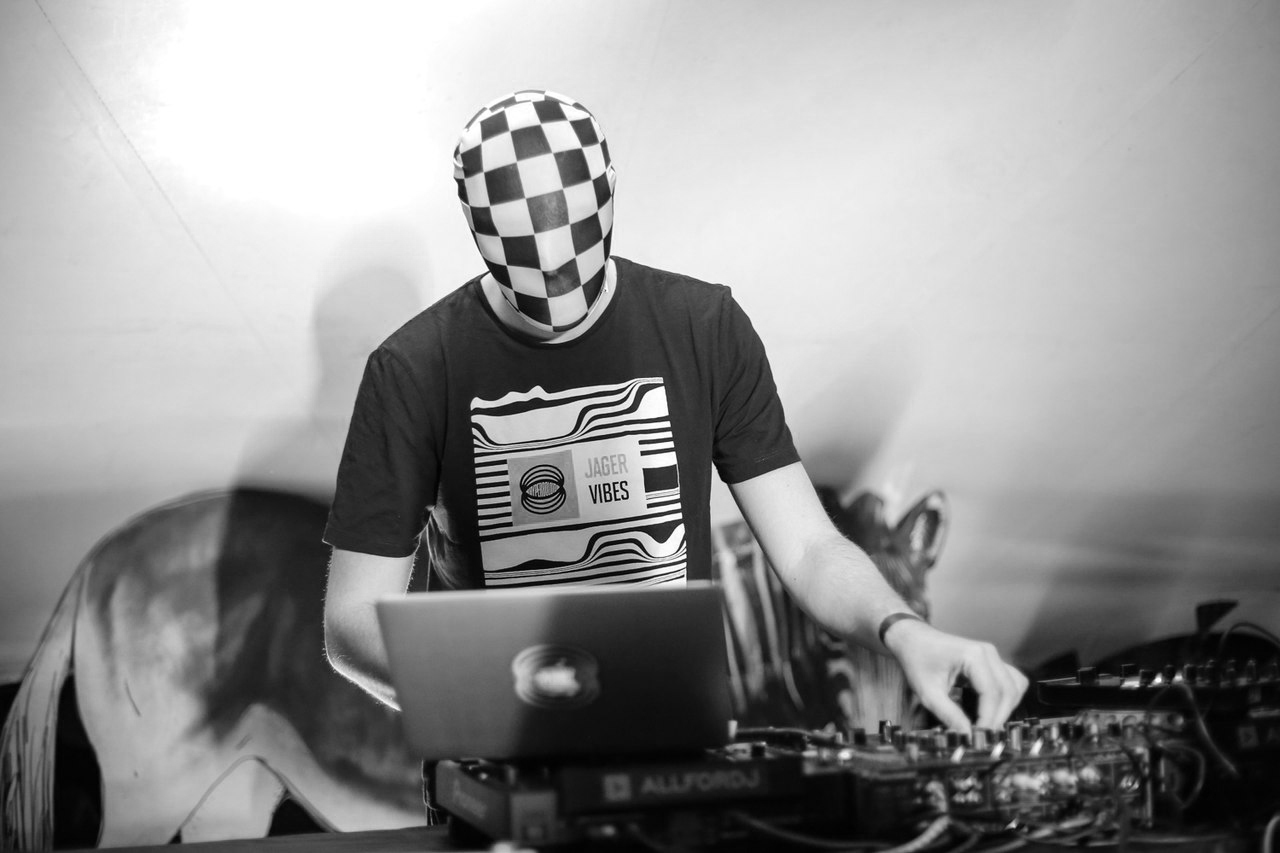 Interview: Five Minutes With Pixelord