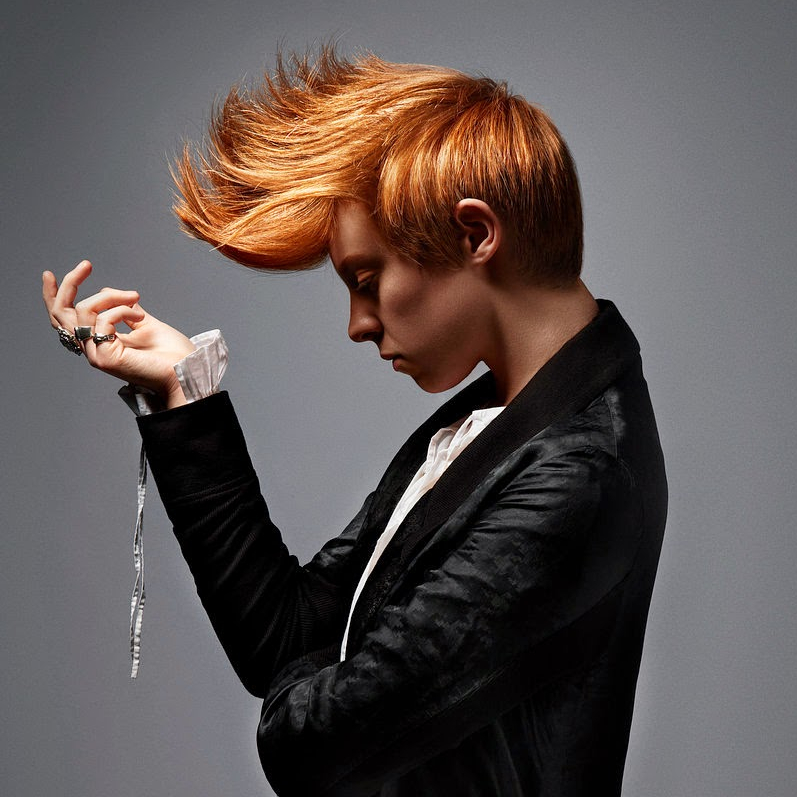 La Roux lashes out at Fox Business Network for using her song ‘Bulletproof’ to market bulletproof backpacks for US schoolchildren